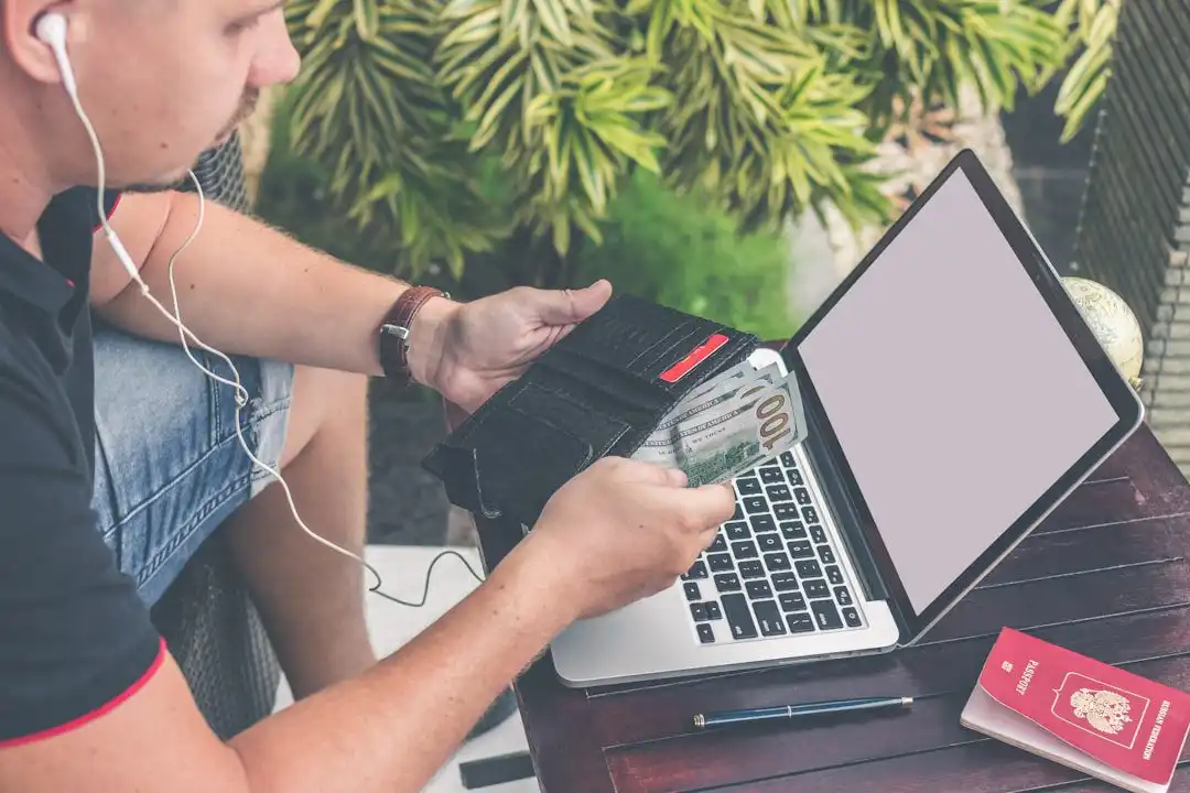 affiliate marketing blog with ai 11 Photo Laptop, Money