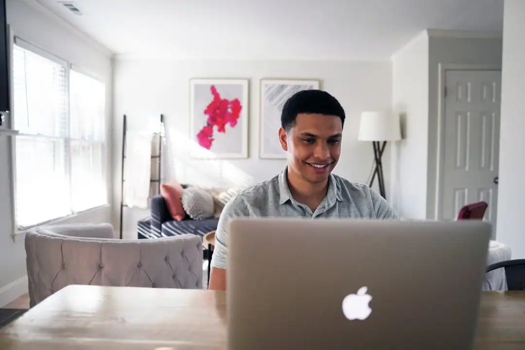 affiliate marketing and a blog 7 Photo Laptop, money