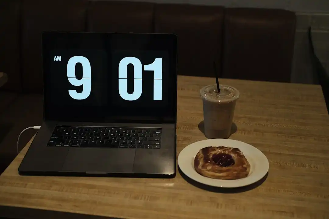 Photo Laptop, Clock